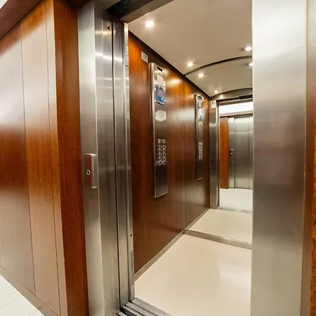 Modern Cedofeita By Hosty *