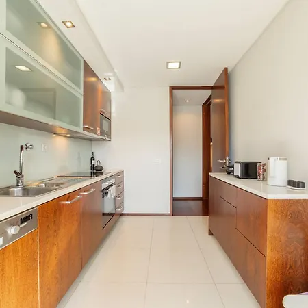 Modern Cedofeita By Hosty Daire