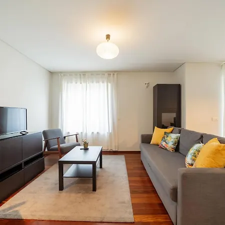 Daire Modern Cedofeita By Hosty *