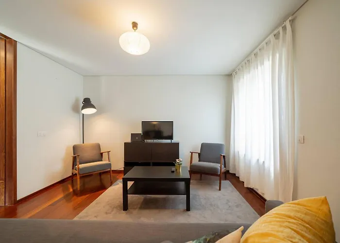 Modern Cedofeita By Hosty * פורטו