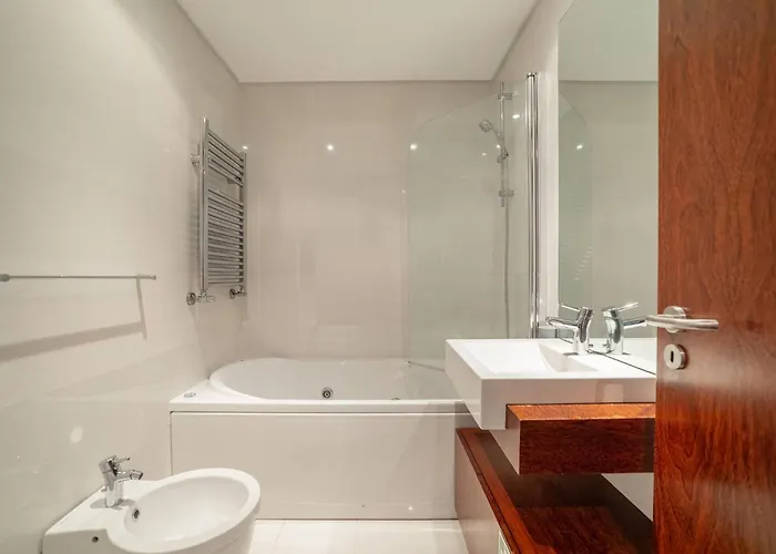 Modern Cedofeita By Hosty