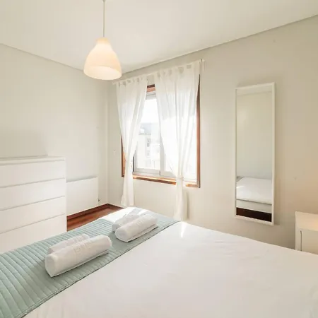 Modern Cedofeita By Hosty