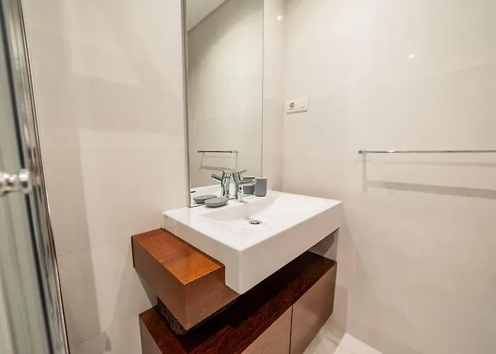 Modern Cedofeita By Hosty * Oporto